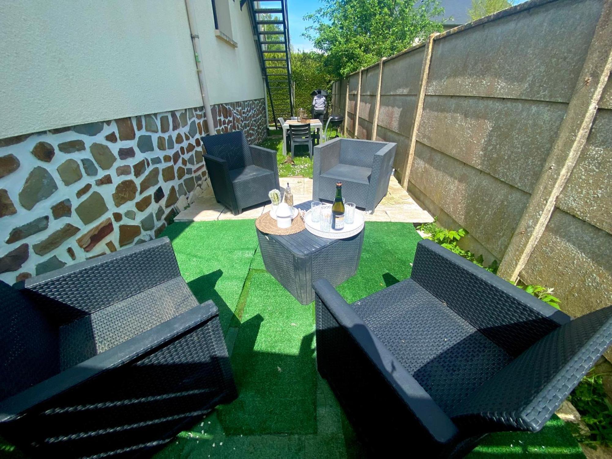 Une Ambiance Cosy Avec Jardin Privatif Nassandres Ngoại thất bức ảnh